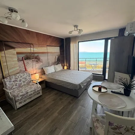 Infinity Sea View بوموري